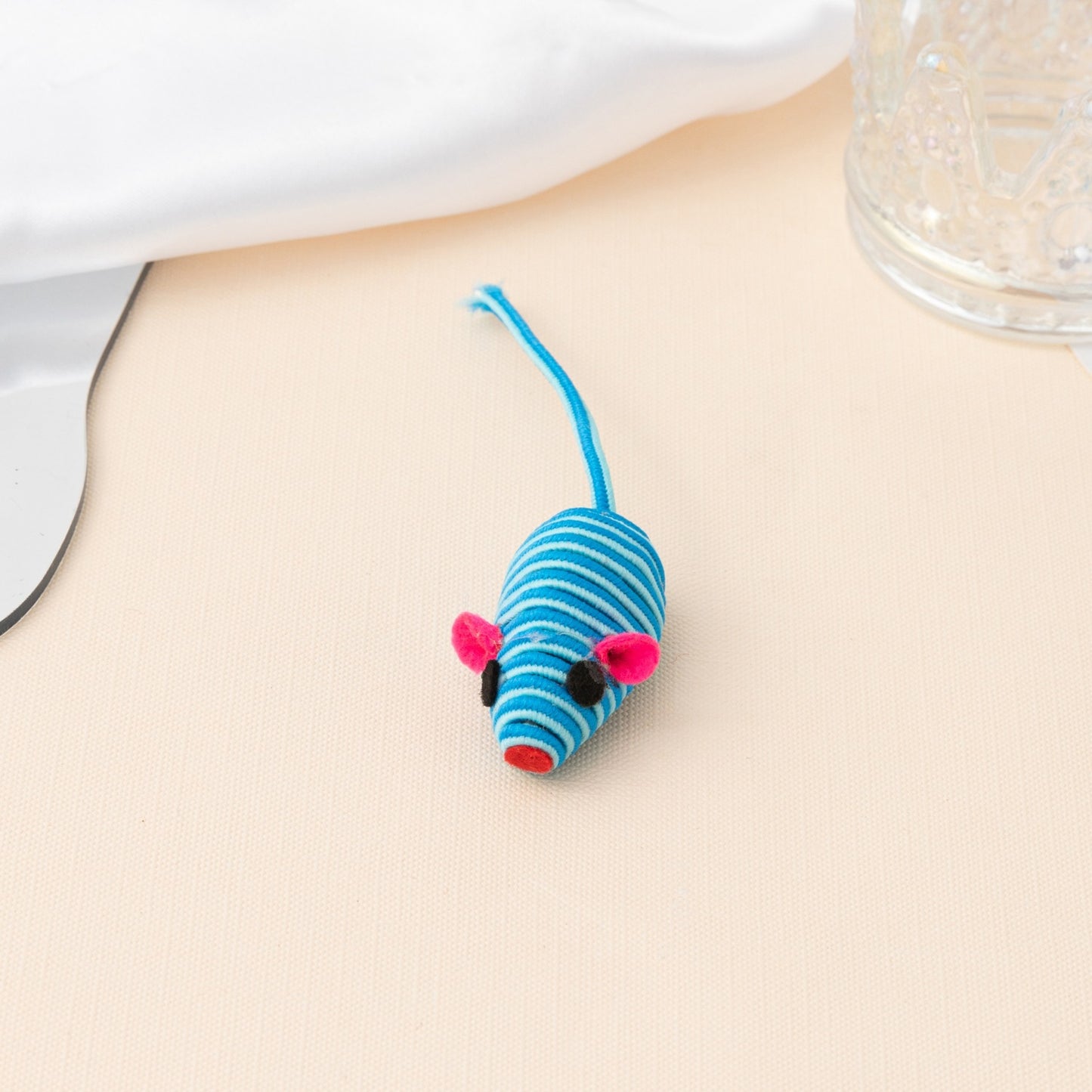 Cat toy: realistic plush mouse